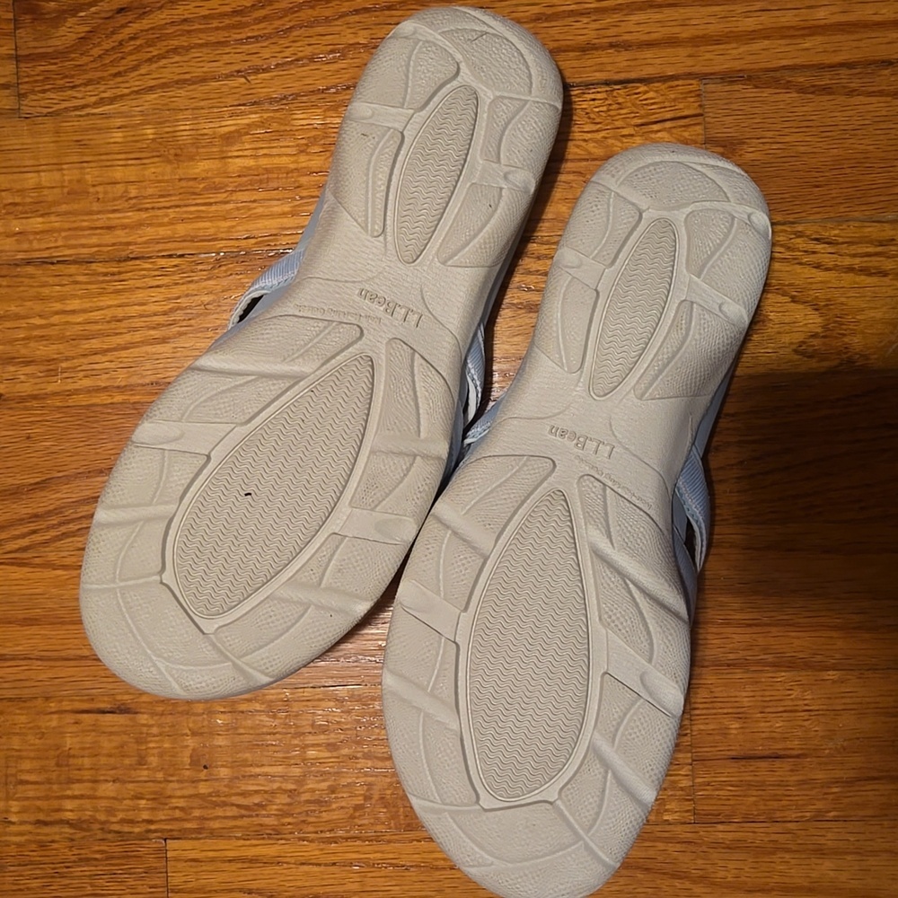 L.L. Bean Women's Light Blue Crisscross Sandals - Picture 3 of 3